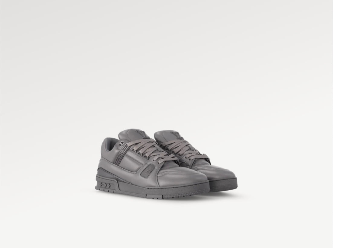 LOUIS VUITTON LV SNEAKER GREY