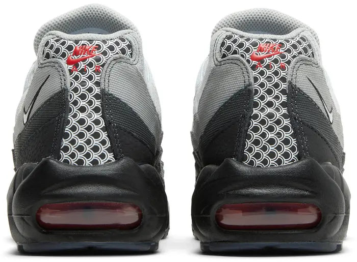 NIKE AIR MAX 95 - BLACK / PURE PLATINUM / LIGHT SMOKE GREY / WHITE